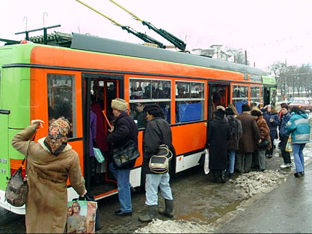 Яссы, Ikarus 411T № (400)