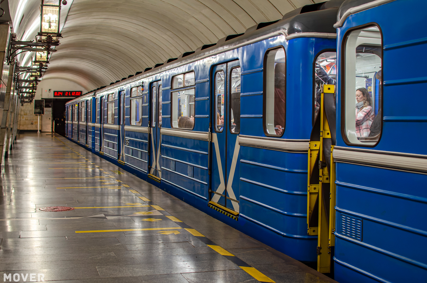 Екатеринбург, 81-714.5 (ЛВЗ/ВМ) № 8253