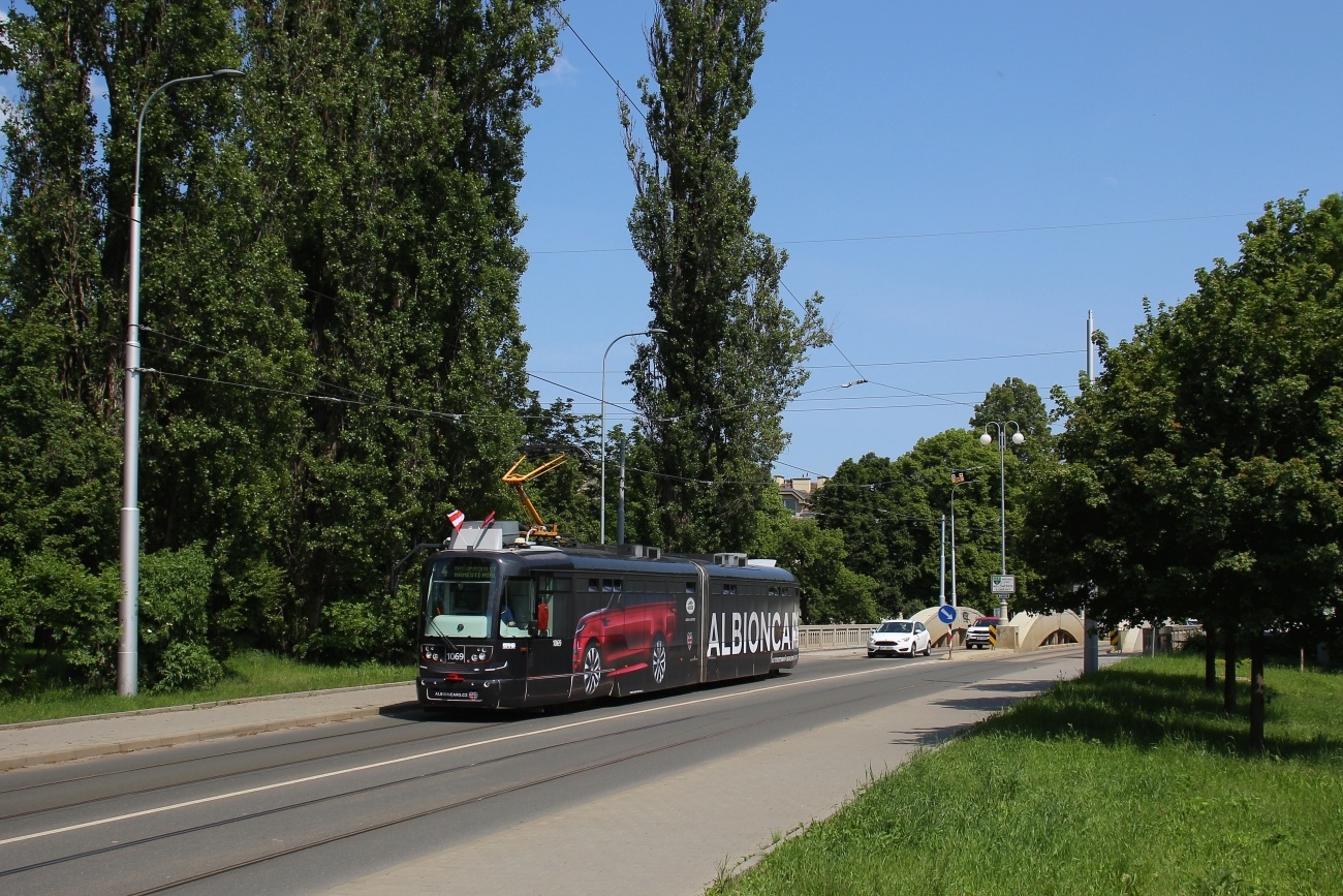 Брно, Vario LF2R.E № 1069