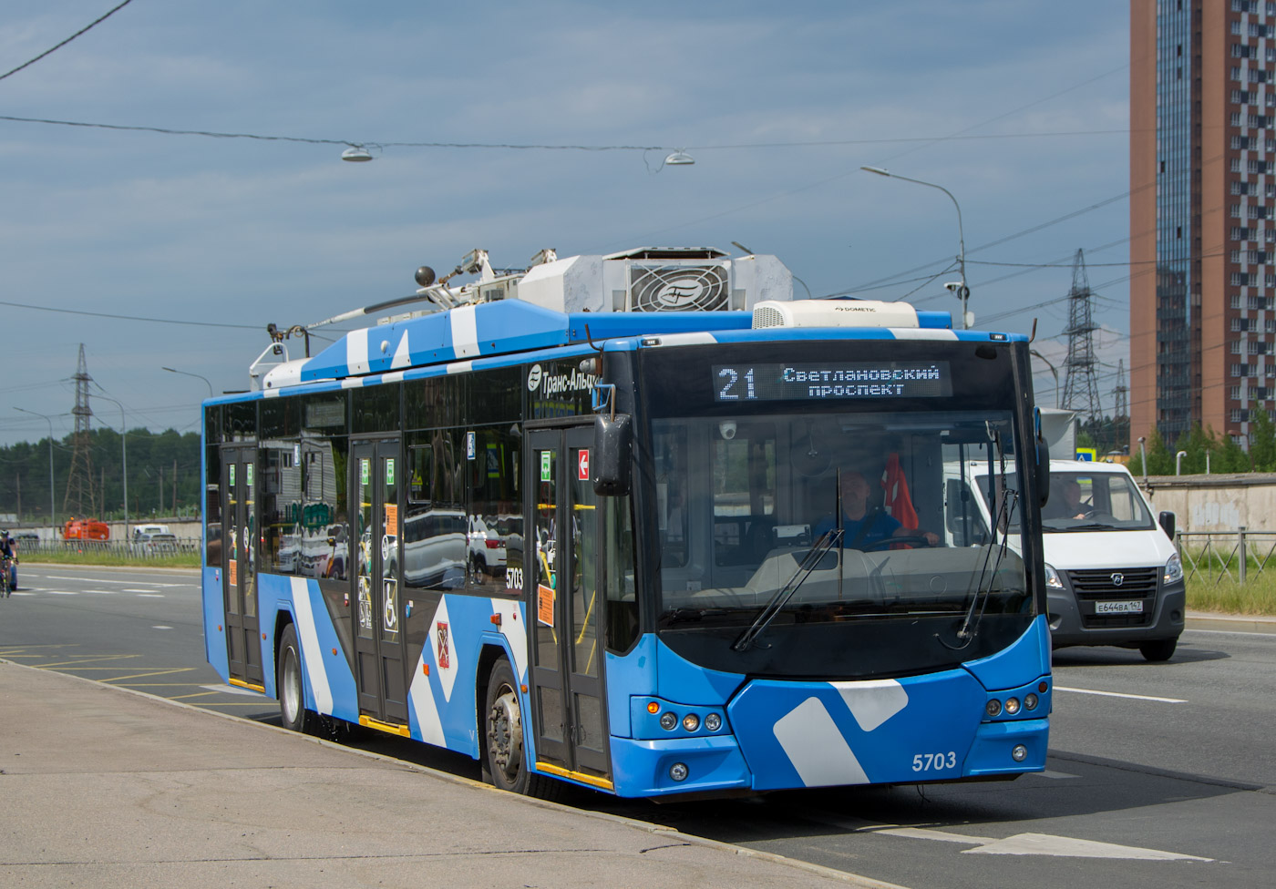 Sankt-Peterburg, VMZ-5298.01 “Avangard” № 5703