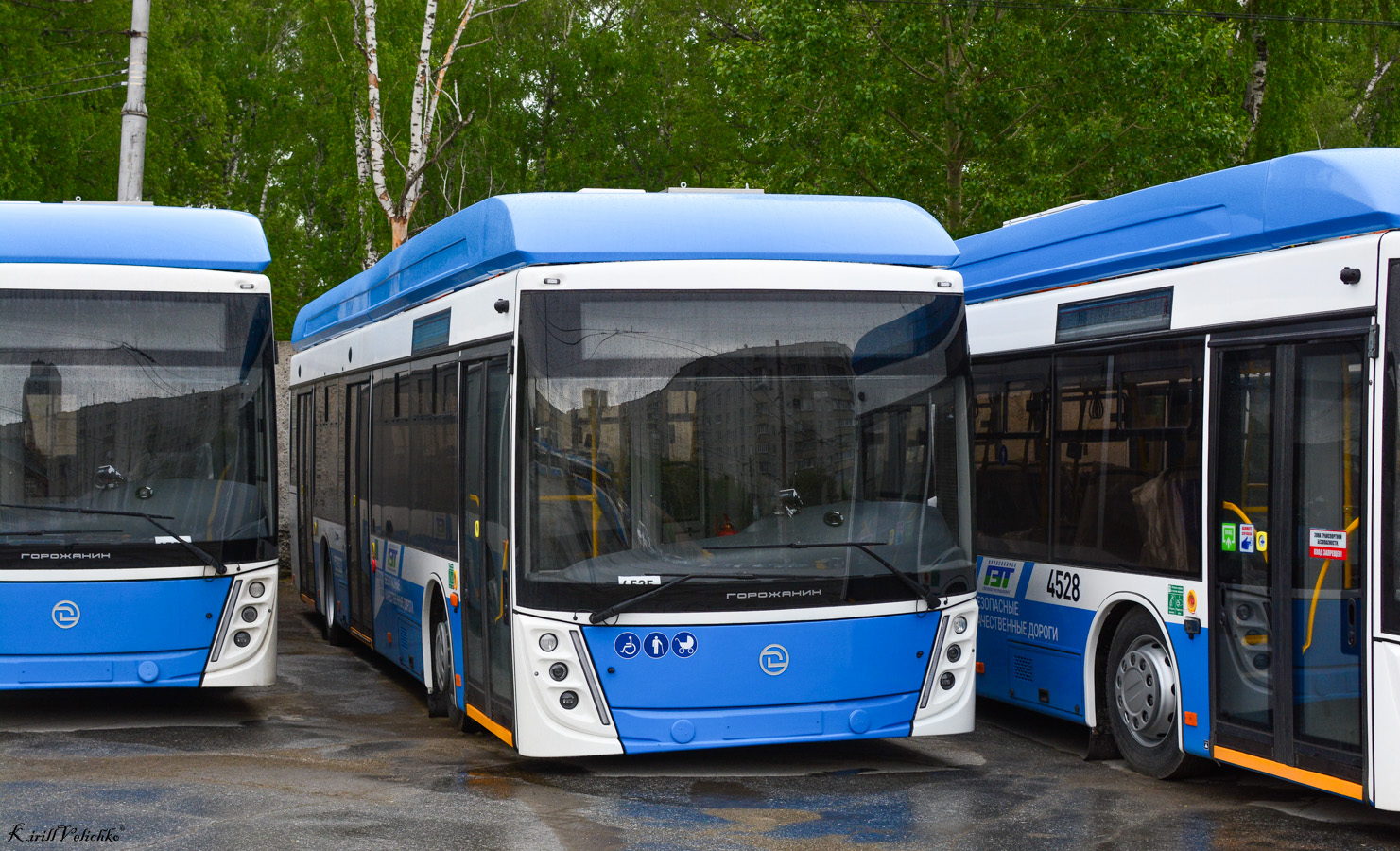 Новосибирск, УТТЗ-6241.01 «Горожанин» № 4525