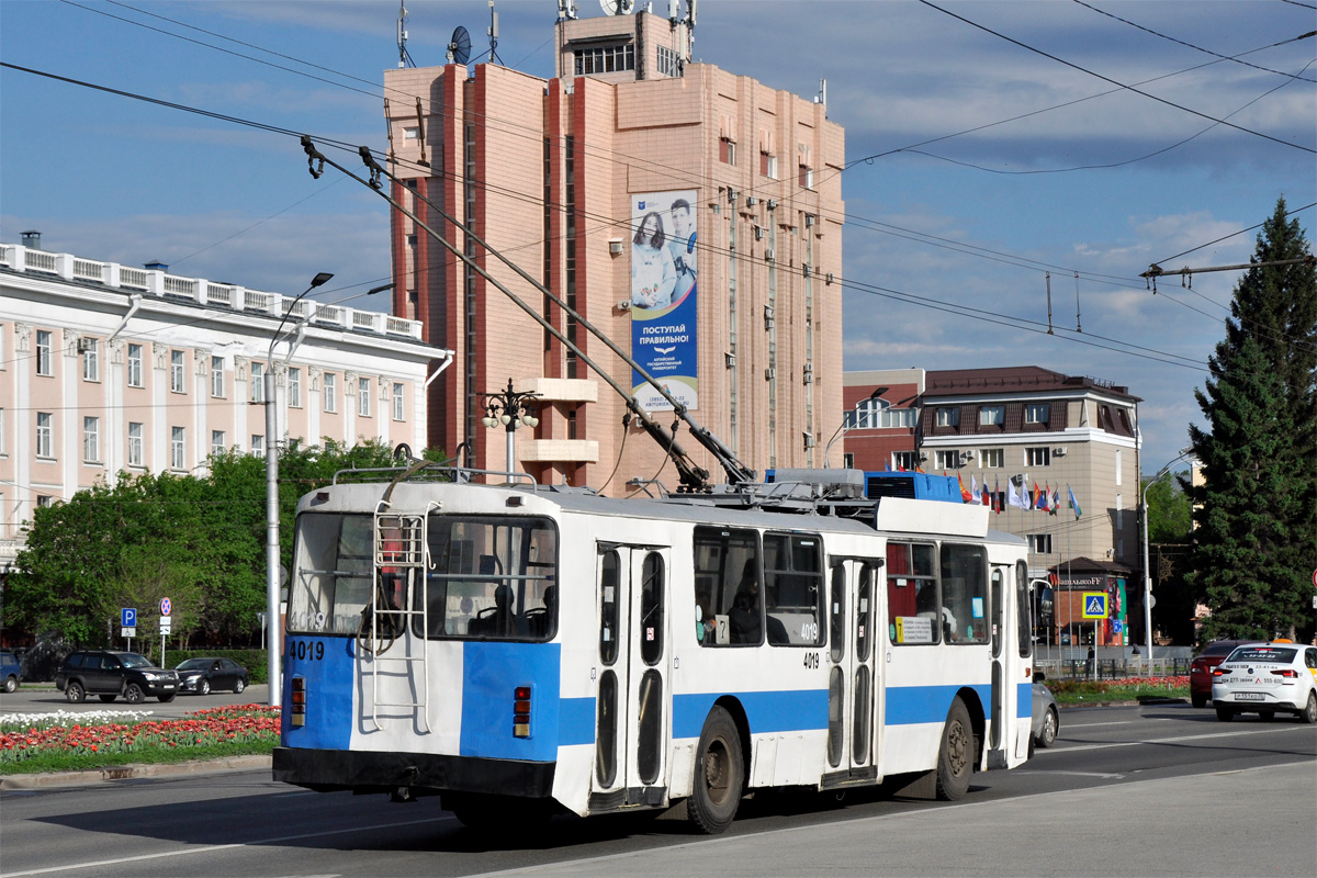Барнаул, БТЗ-5276-01 № 4019