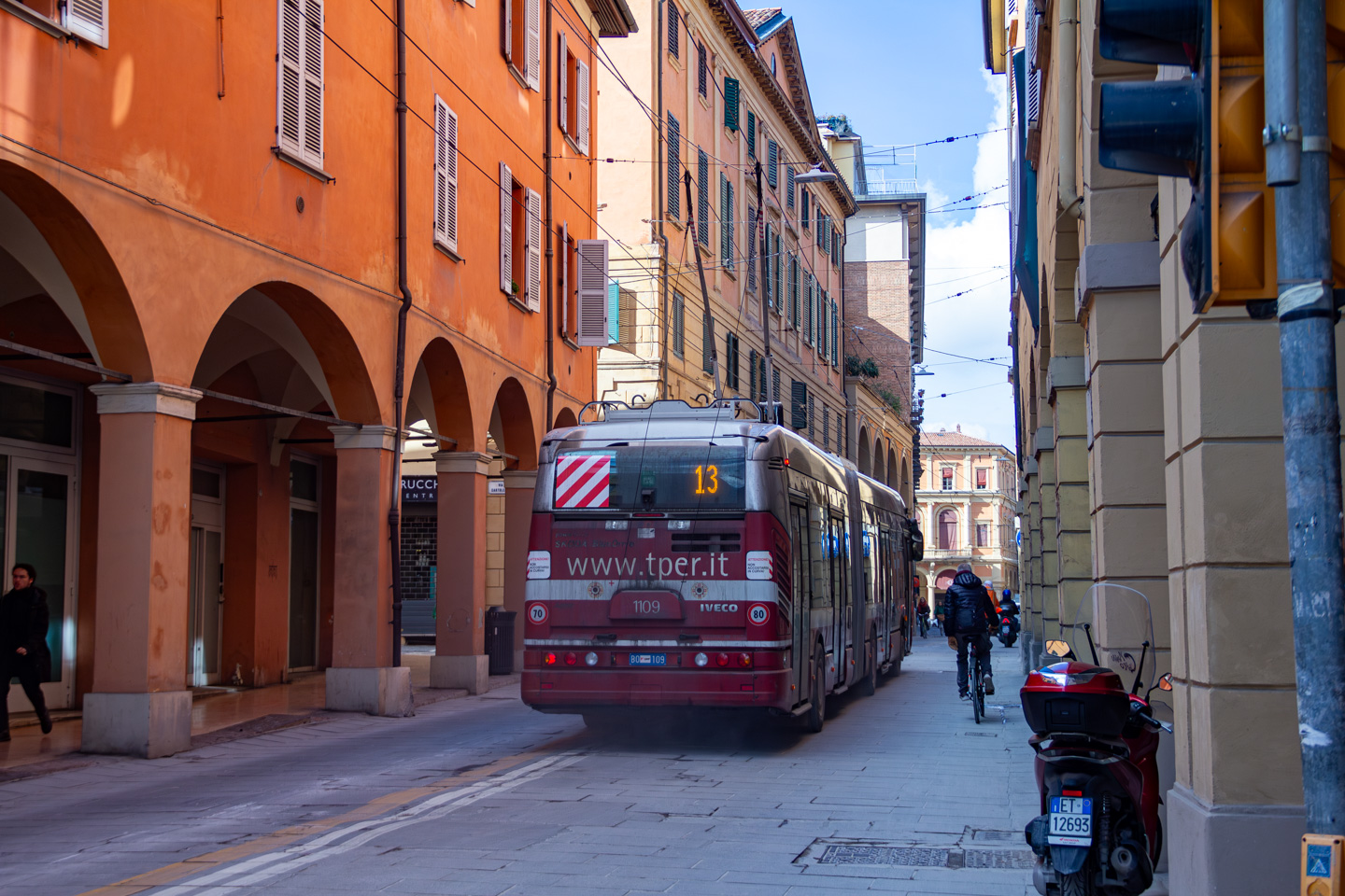 Болонья, IVECO Crealis Neo 18 № 1109