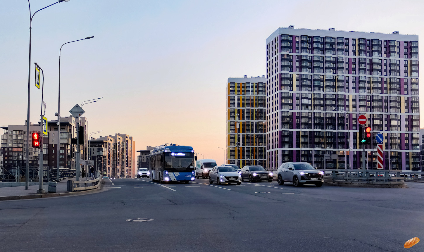 Saint-Petersburg — Bridges; Saint-Petersburg — Trolleybus lines and infrastructure
