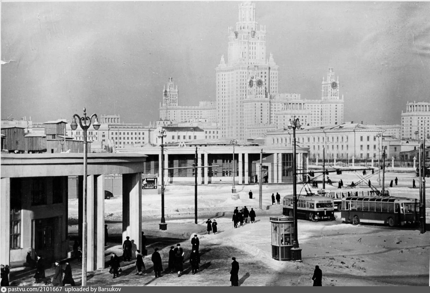 Москва — Метрополитен — [1] Сокольническая линия; Москва — Троллейбусные линии: ЮЗАО
