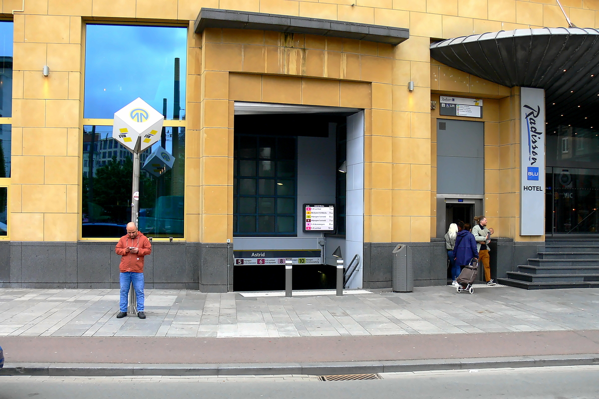 Антверпен — Stations Антверпен — Stations