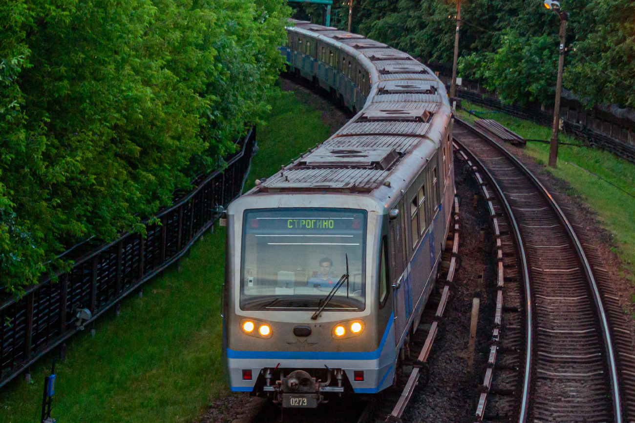 Moszkva, 81-740.4 “Rusich” — 0273