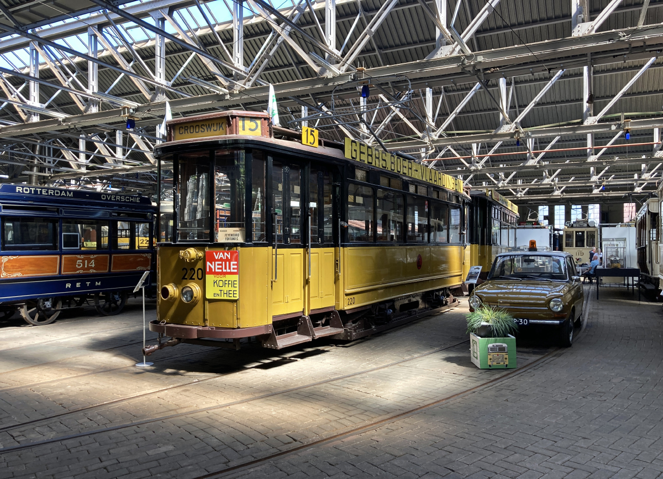 Rotterdam, Allan 2-axle motor car č. 220 Rotterdam, Allan 2-axle motor car č. 220