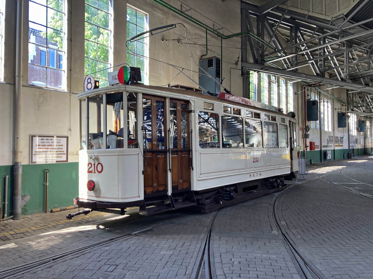 Rotterdam, Allan 2-axle motor car № 210