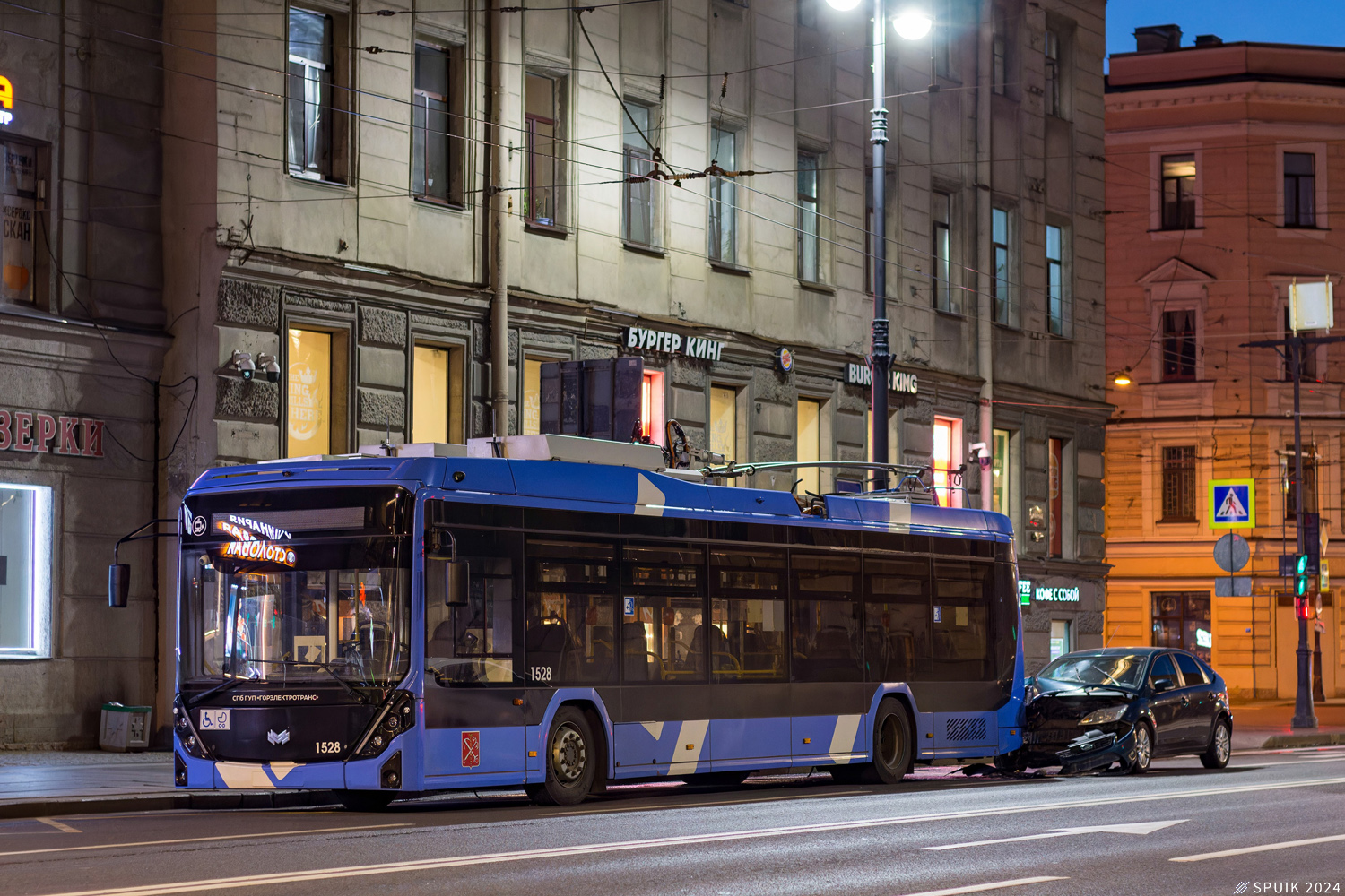 Санкт-Петербург, БКМ 32100D «Ольгерд» № 1528; Санкт-Петербург — Происшествия