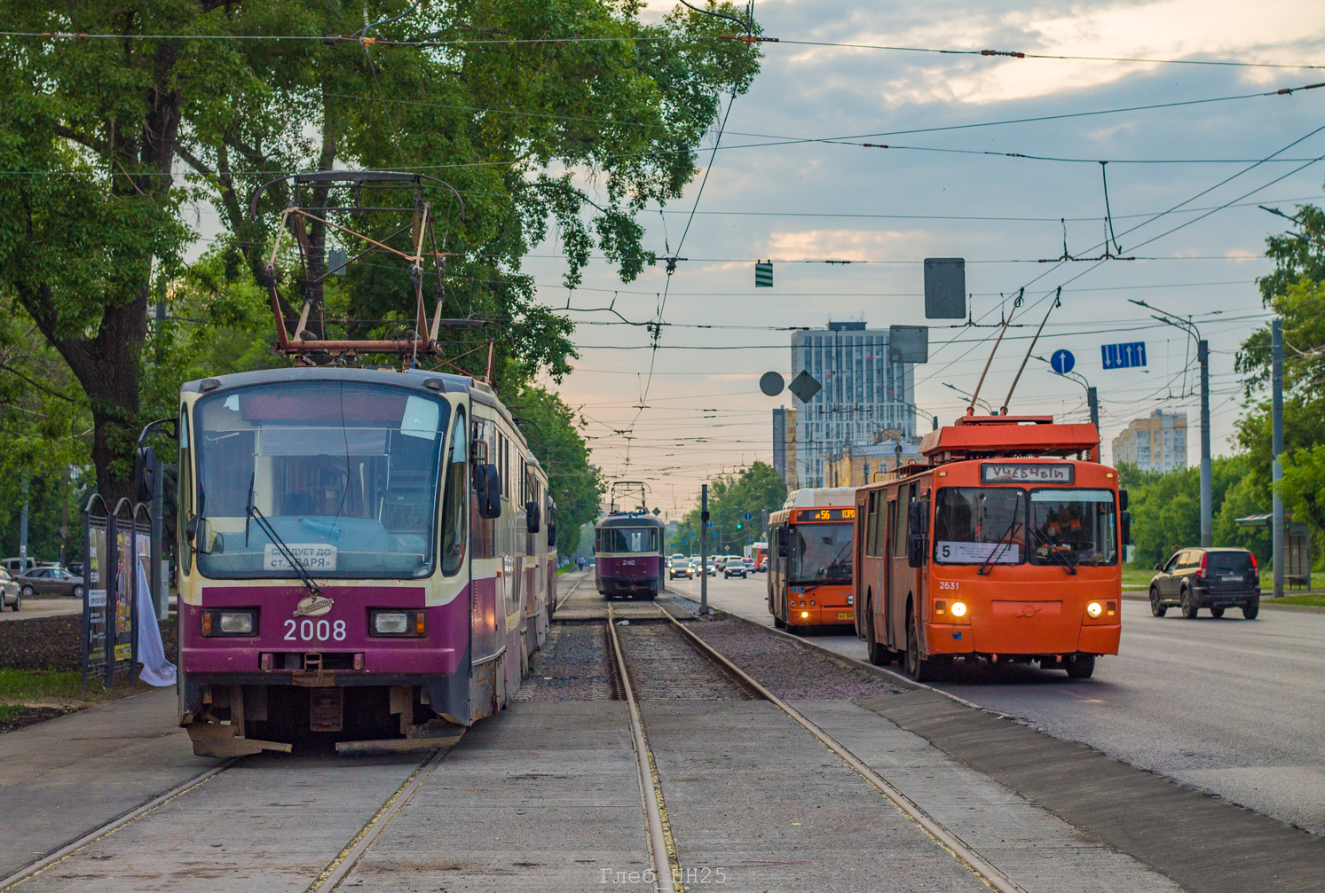 Нижний Новгород, 71-407 № 2008; Нижний Новгород, ЗиУ-682 КР Иваново № 2631