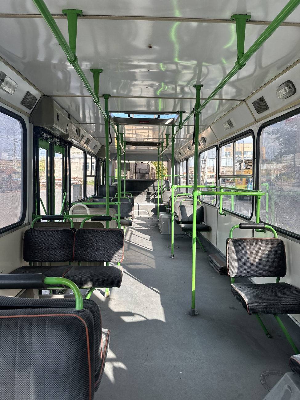 Ереван, ЛиАЗ-5280 (ВЗТМ) № 004