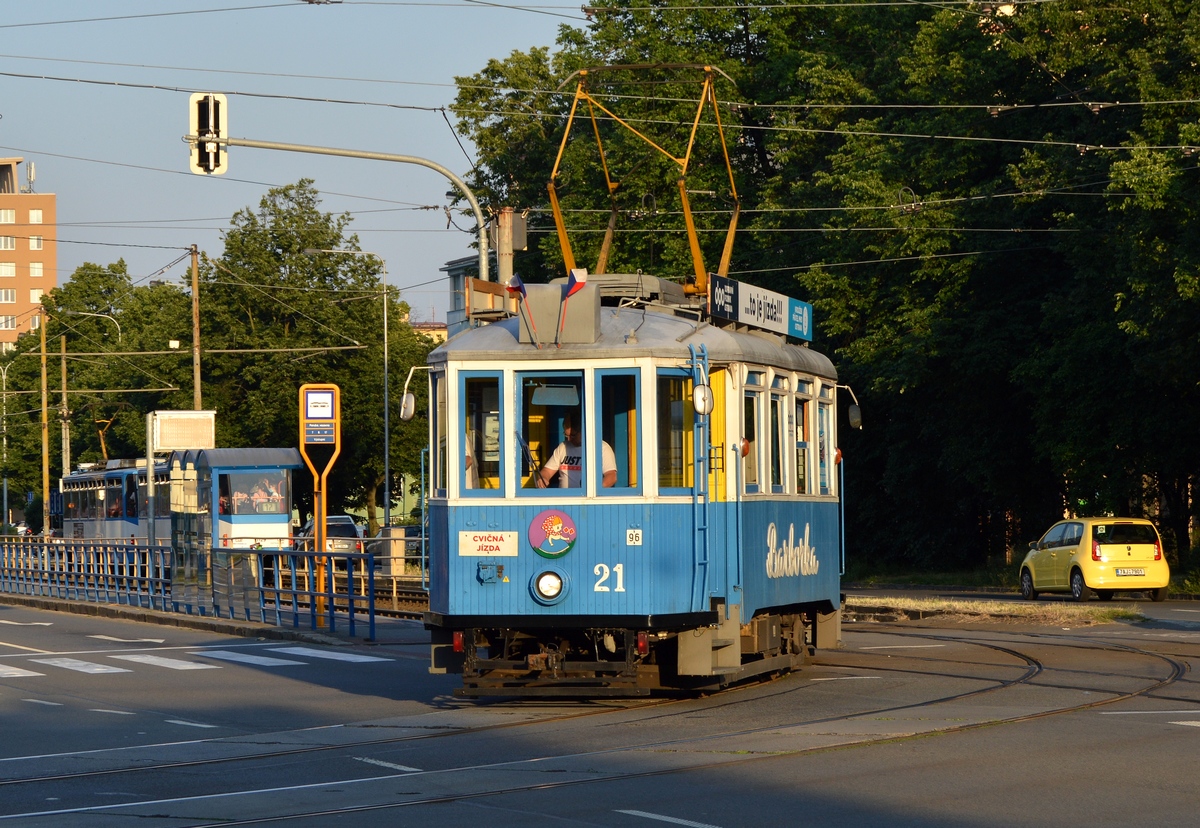 Ostrava, SMMD 2-axle motor car Br. 21