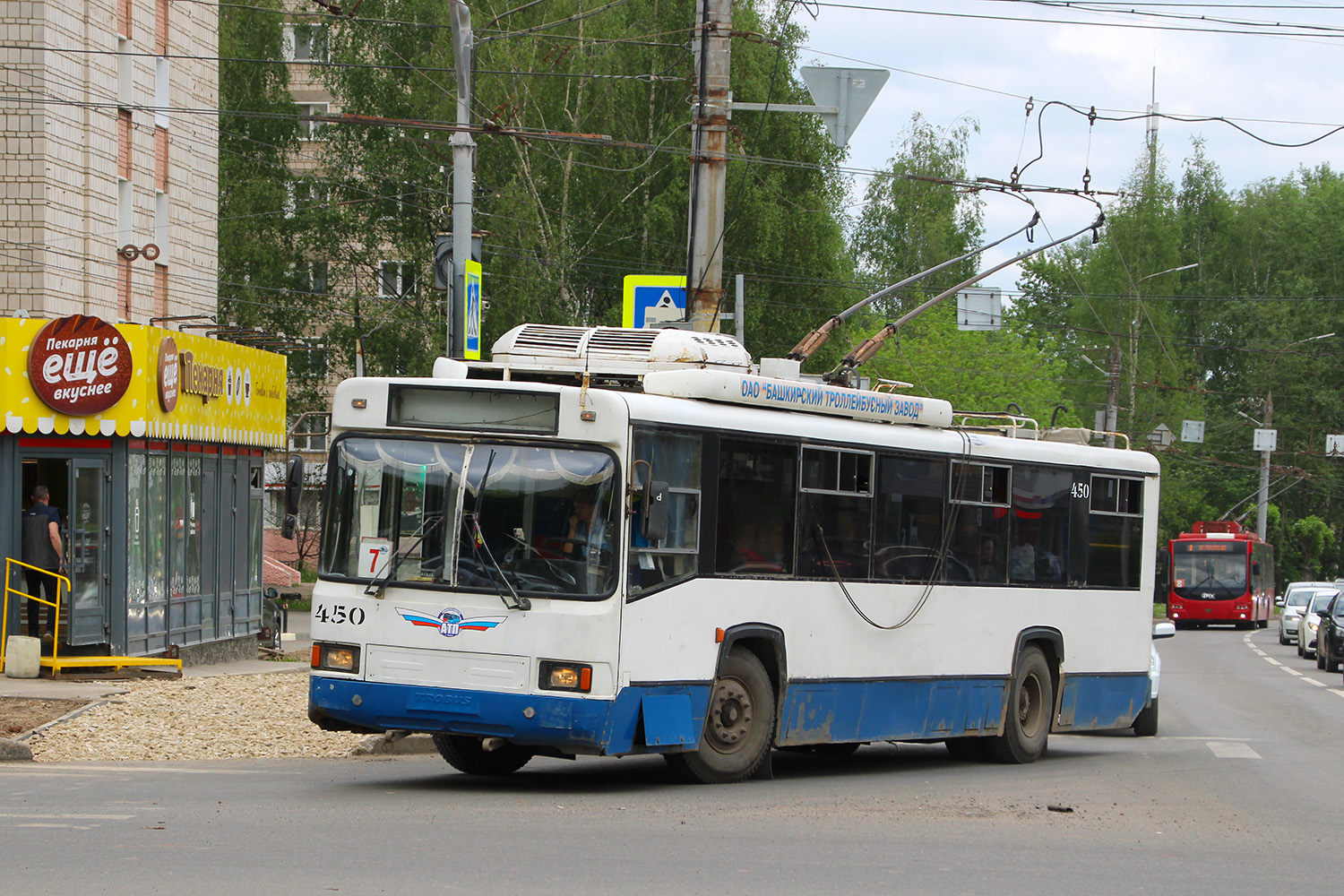 Киров, БТЗ-52764Р № 450