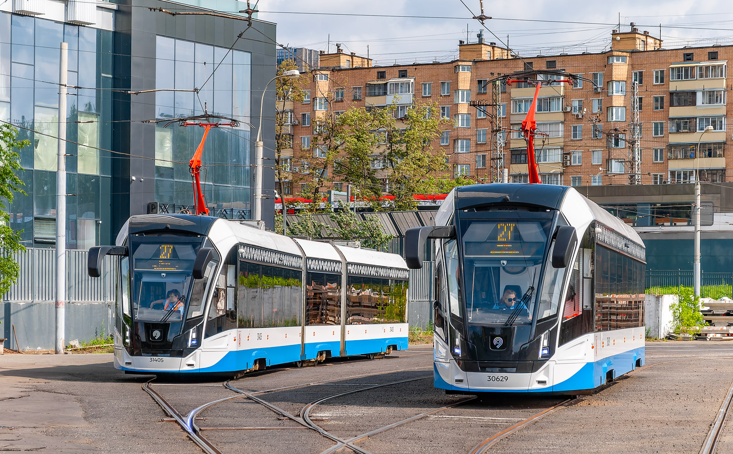 Москва, 71-931М «Витязь-М» № 31405; Москва, 71-911ЕМ «Львёнок» № 30629