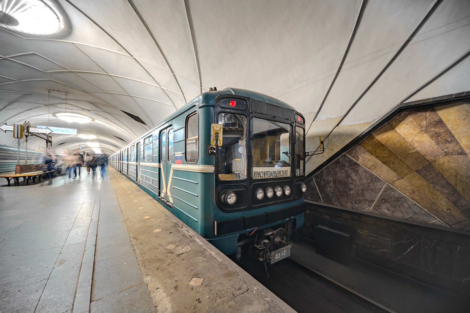 Москва, 81-717.5 (ММЗ/МВМ) № 0242