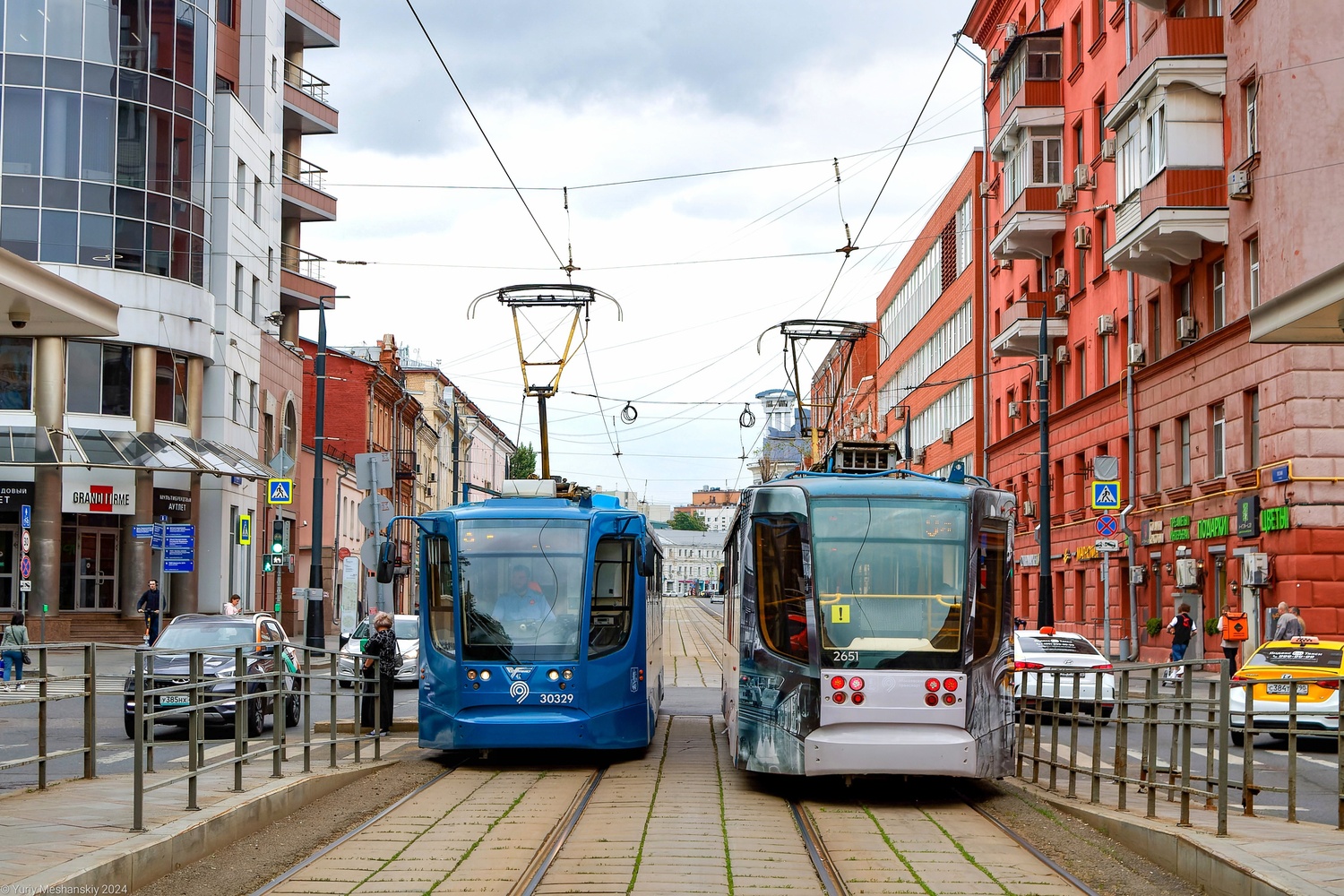 Москва, 71-623-02 № 30329; Москва, 71-623-02 № 2651