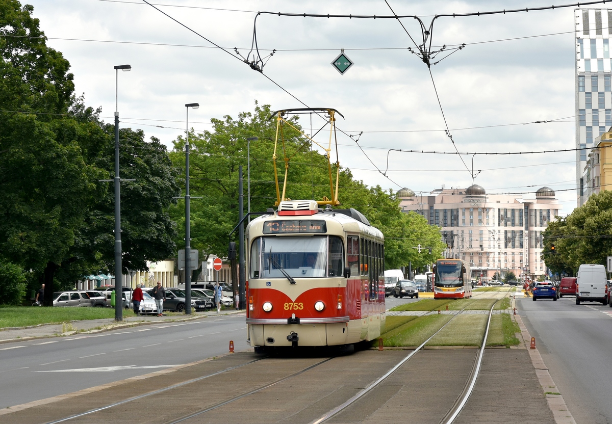 Praha, Tatra T3R.PLF nr. 8753