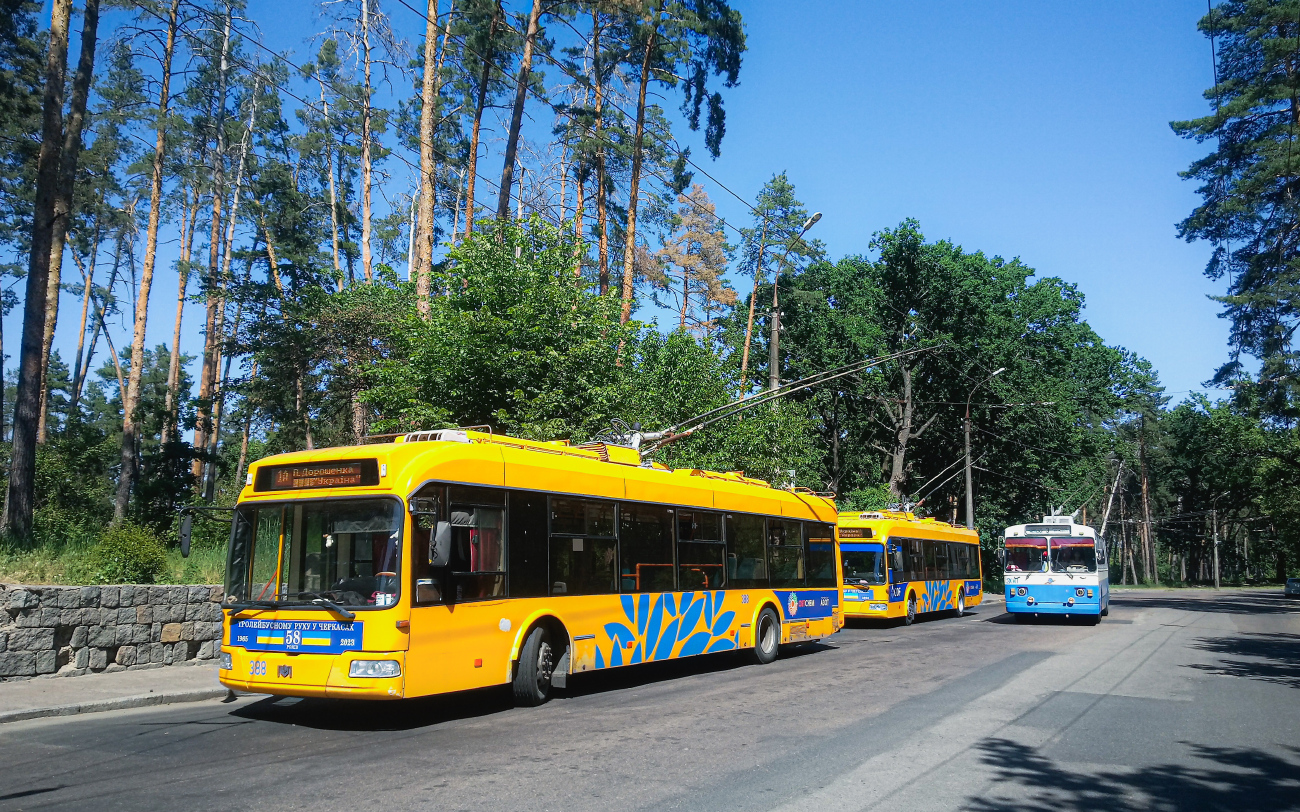 Черкассы, БКМ 321 № 388