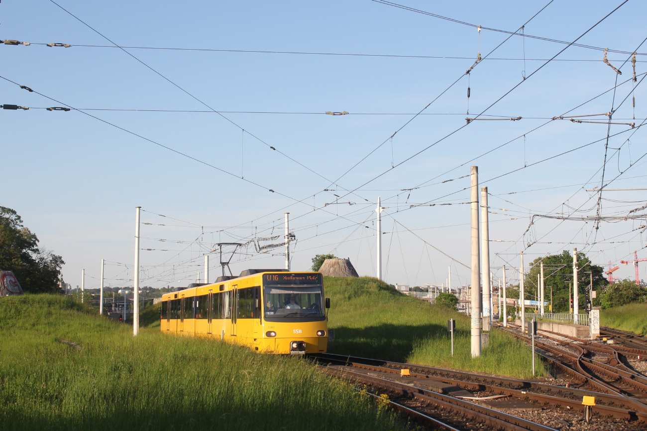 Штутгарт, Duewag DT8.10 № 3303