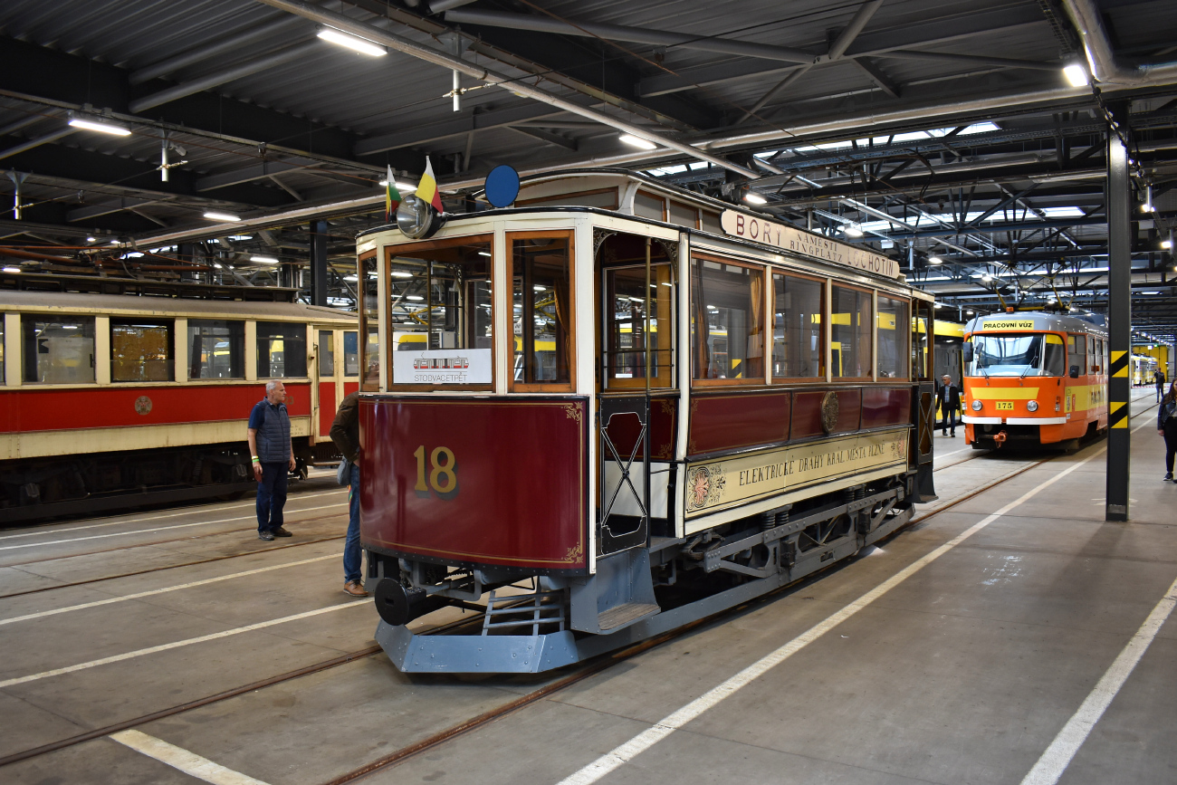 Пльзень, Двухосный моторный Křižík № 18; Пльзень — Празднование 125-летия общественного транспорта в Пльзене