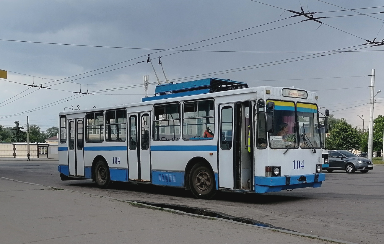 Полтава, ЮМЗ Т2 № 104