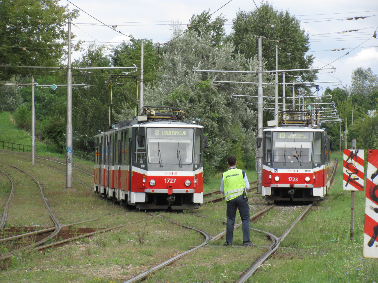 Брно, Tatra KT8D5SU № 1727; Брно, Tatra KT8D5R.N2 № 1723