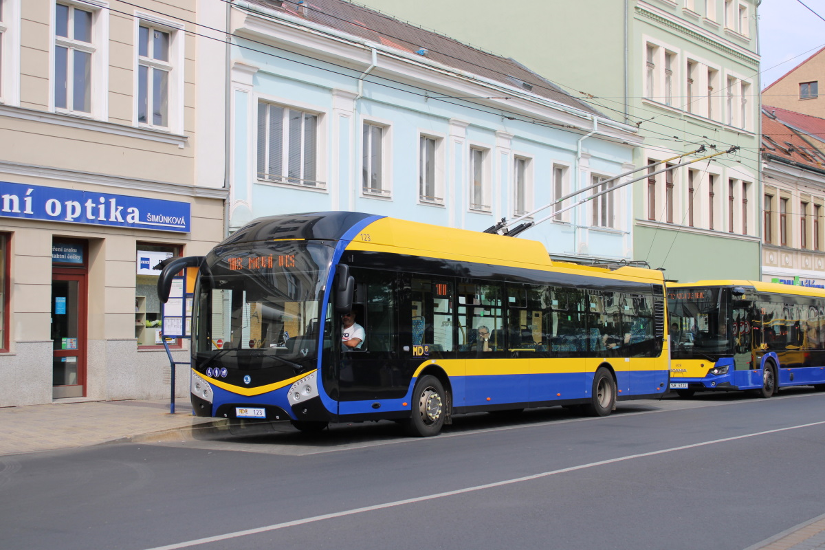 Теплице, Škoda 32Tr SOR № 123