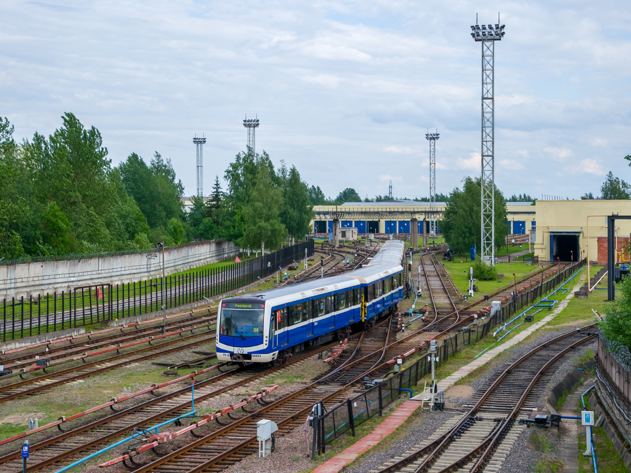 Санкт-Петербург, 81-556.1 «НеВа» № 56024