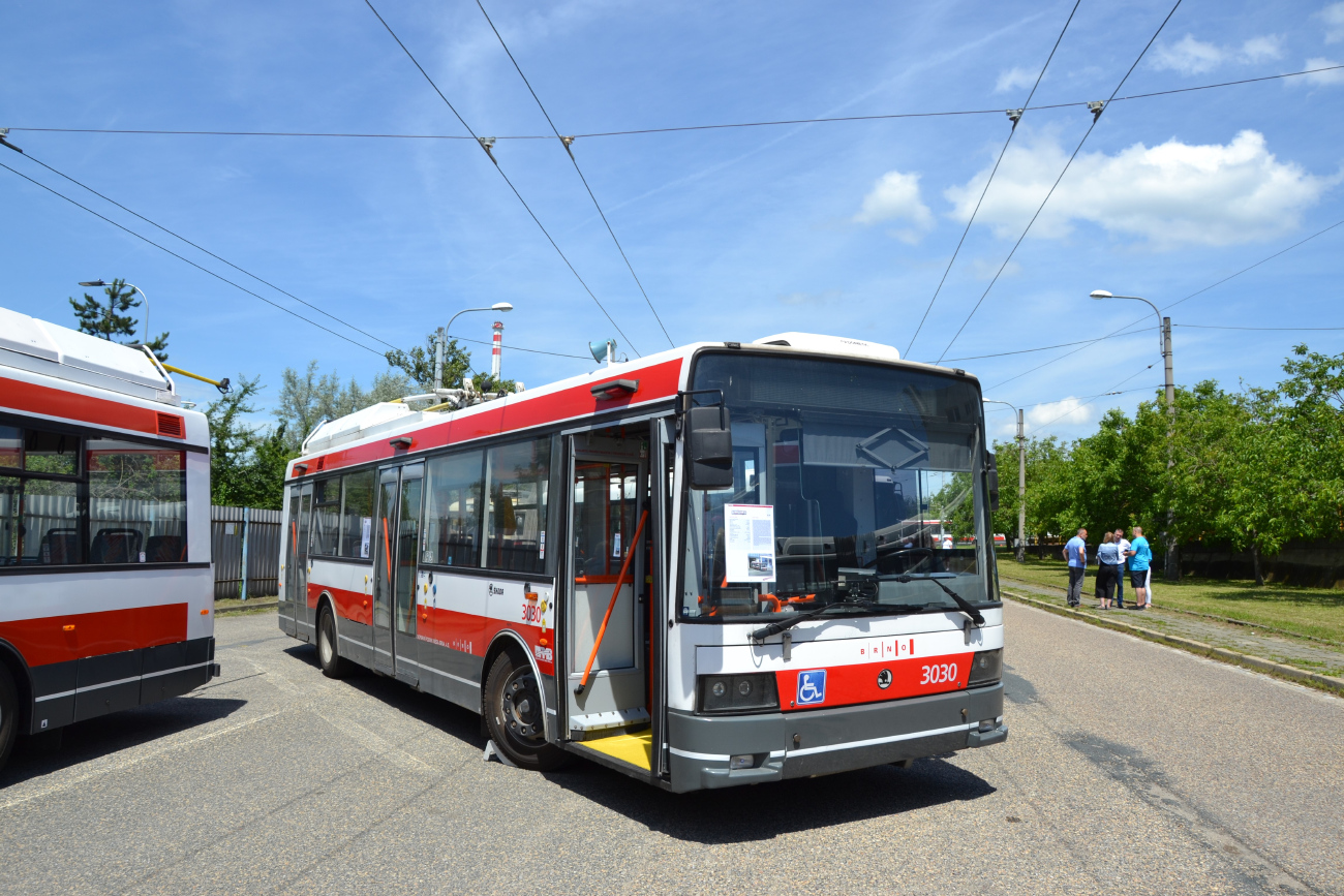 Брно, Škoda 21Tr № 3030