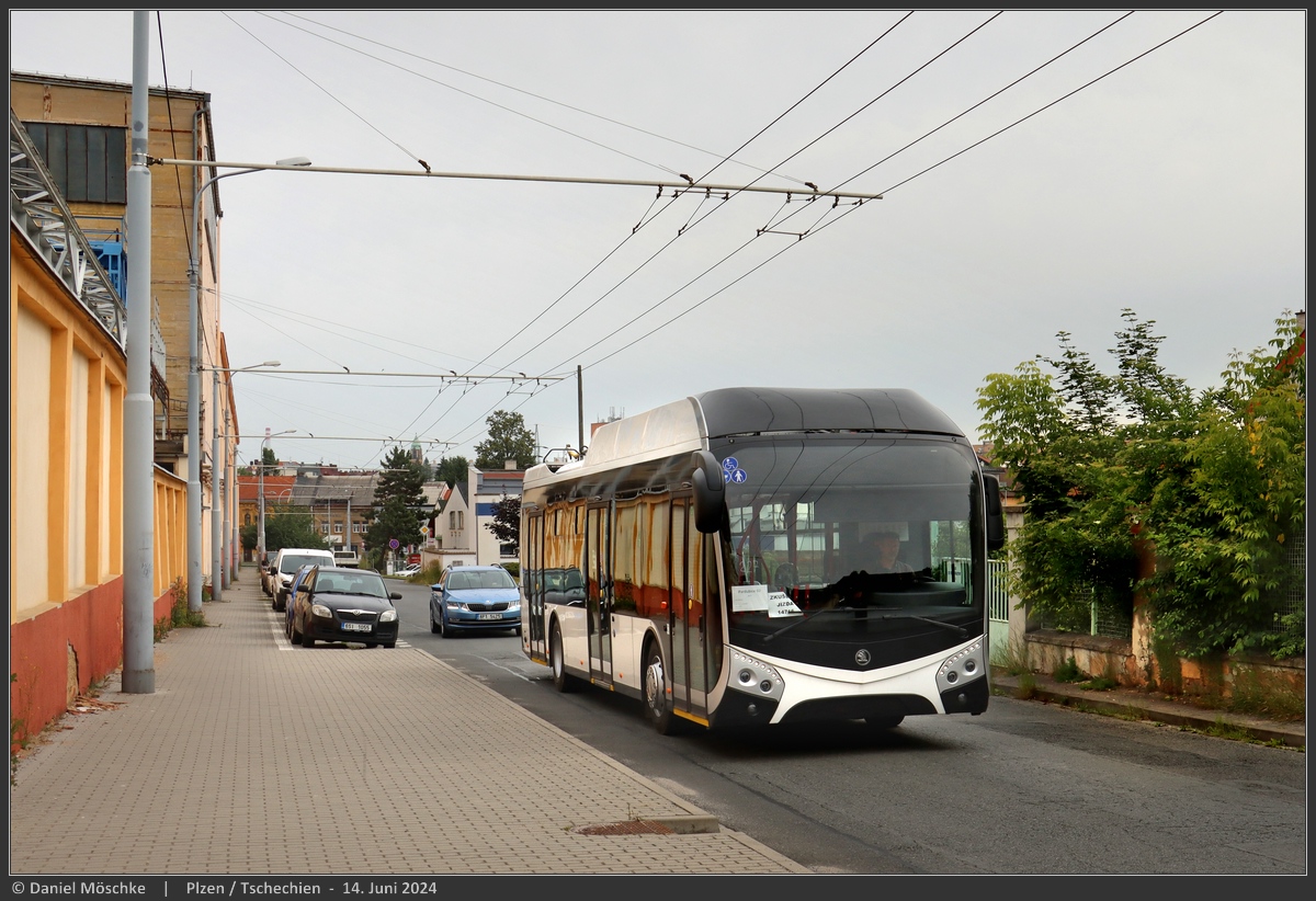 Пардубице, Škoda 32Tr SOR № 495; Пльзень — Новые троллейбусы с завода Шкода