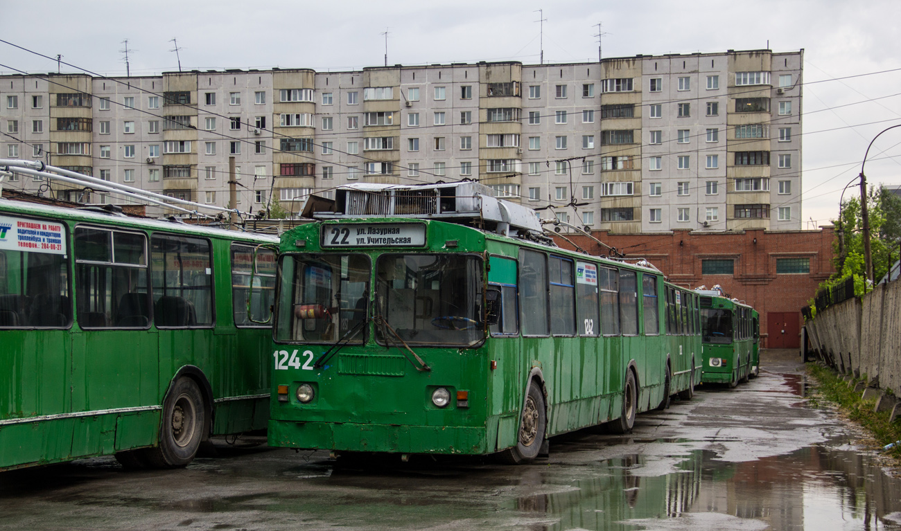Новосибирск, СТ-682Г № 1242
