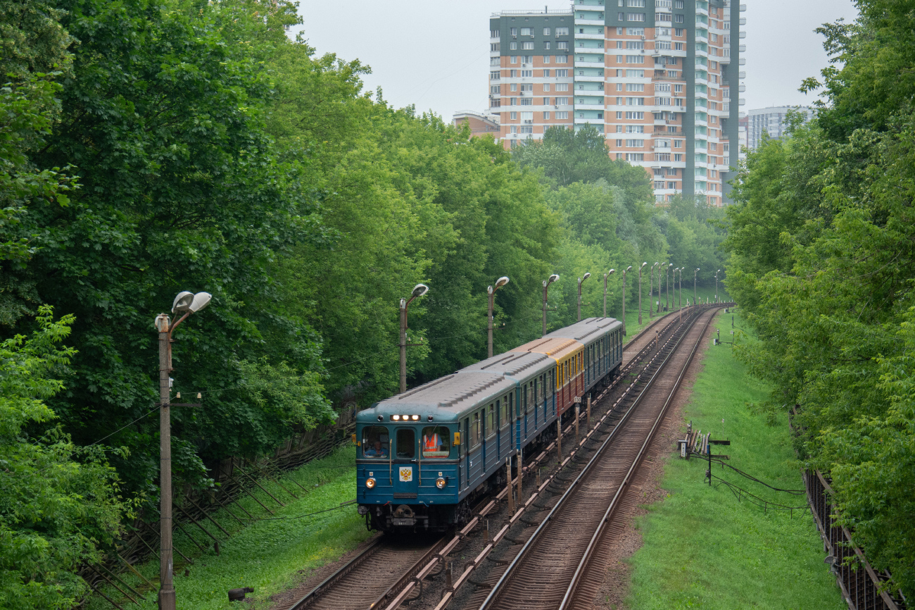 Москва, Еж3 № 5824