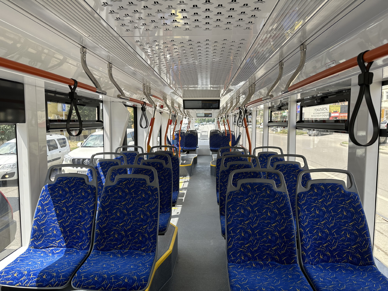 Волгоград, 71-911ЕМ «Львёнок» № 2011