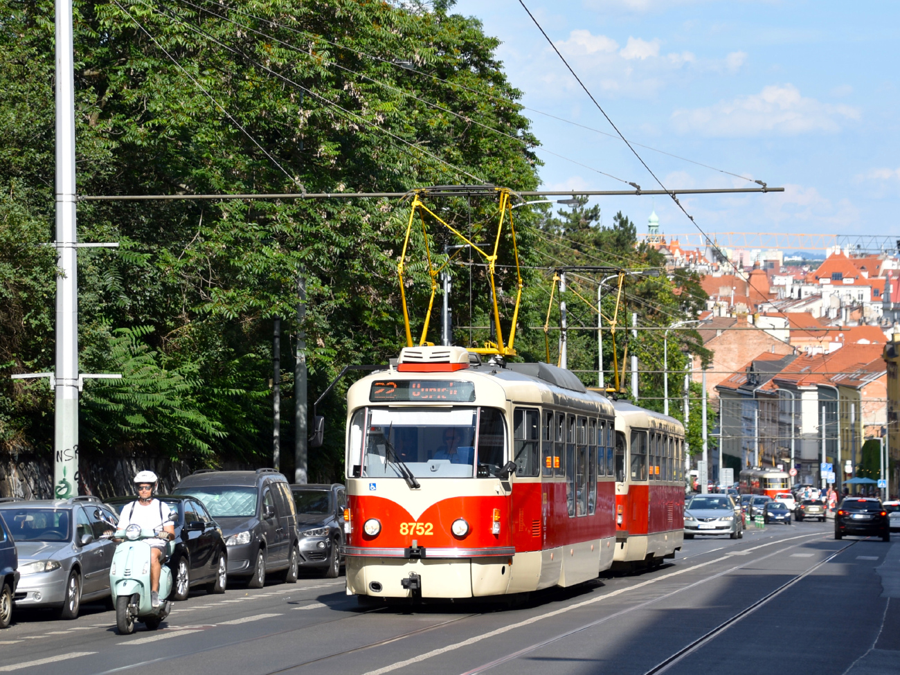 Prag, Tatra T3R.PLF Nr. 8752