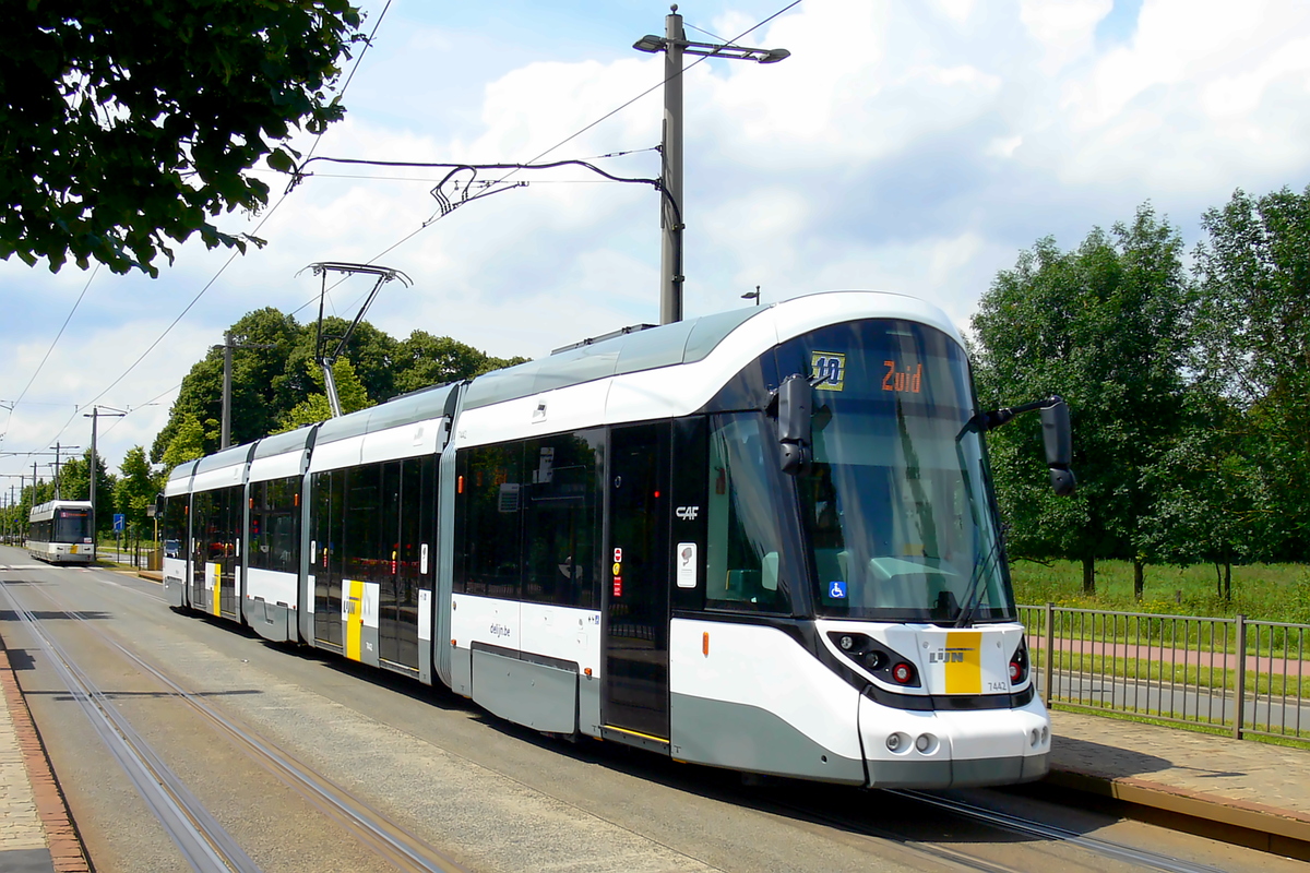 Антверпен, CAF Urbos 100 № 7442