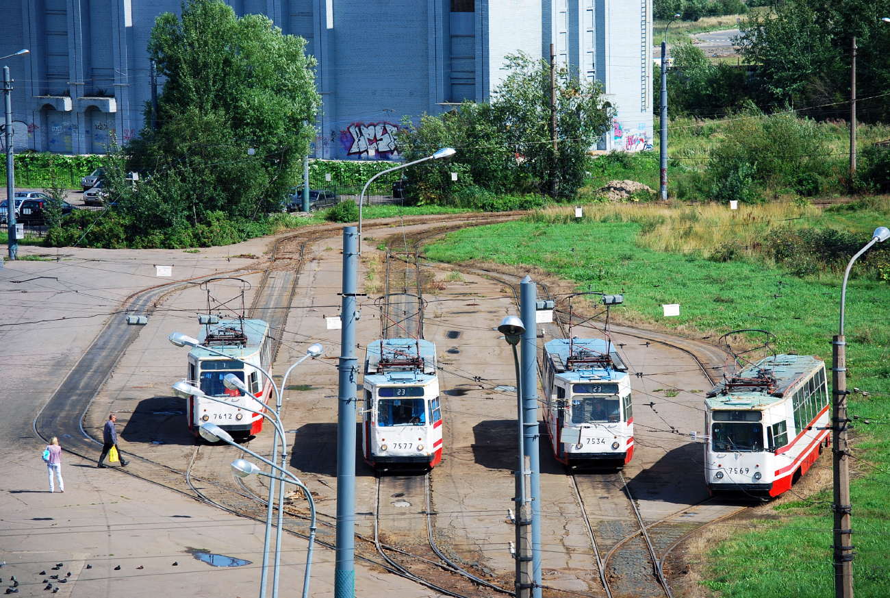 Санкт-Петербург, ЛМ-68М № 7577; Санкт-Петербург, ЛМ-68М № 7534; Санкт-Петербург, ЛМ-68М № 7569; Санкт-Петербург — Конечные станции и разворотные кольца; Санкт-Петербург — Разные фотографии