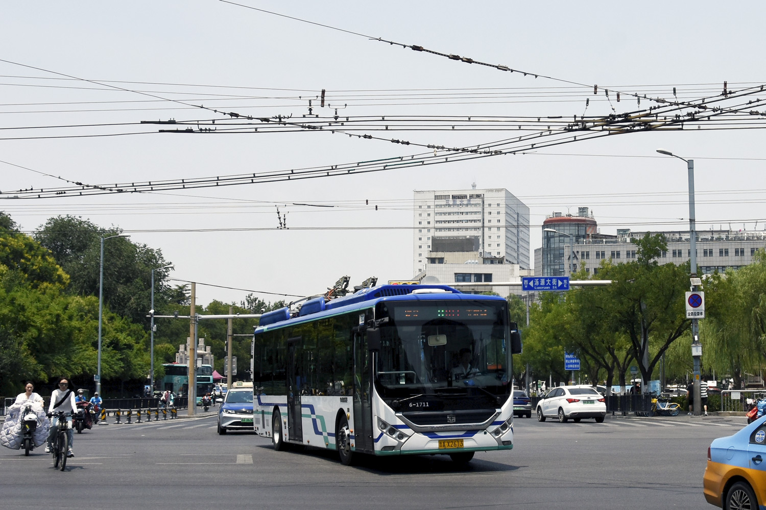 Цзинань, Zhongtong LCK5120A № 6-1711