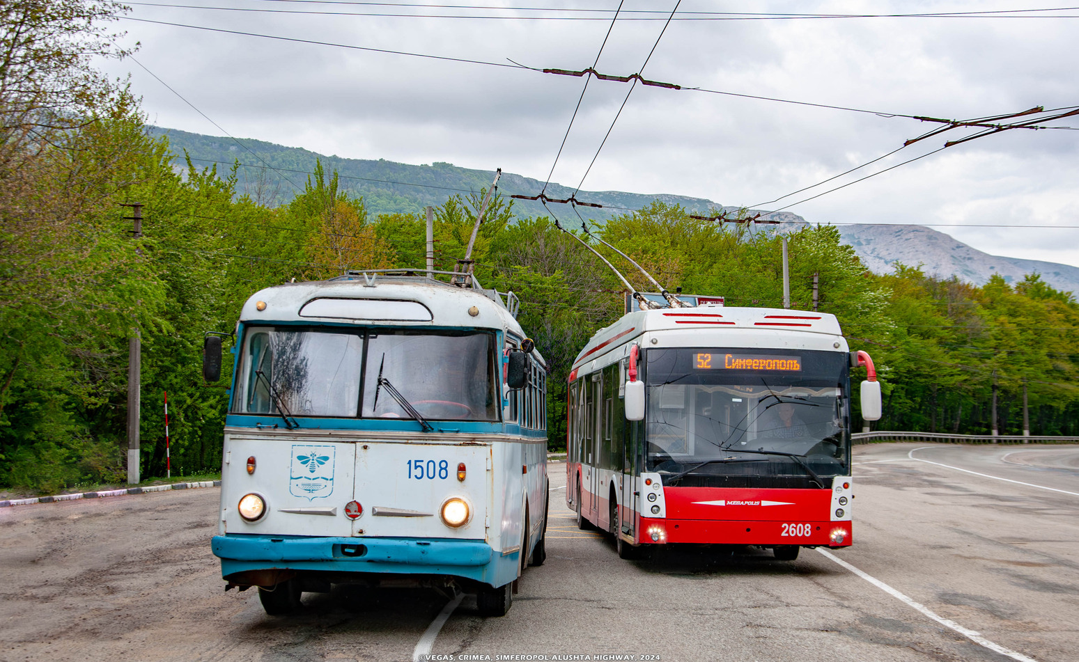 Крымский троллейбус, Škoda 9Tr19 № 1508; Крымский троллейбус, Тролза-5265.05 «Мегаполис» № 2608