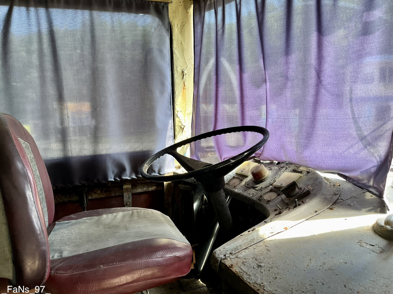 Крымский троллейбус, Škoda 9Tr19 № 1502 (2012); Крымский троллейбус — Памятник троллейбусу на Ангарском перевале