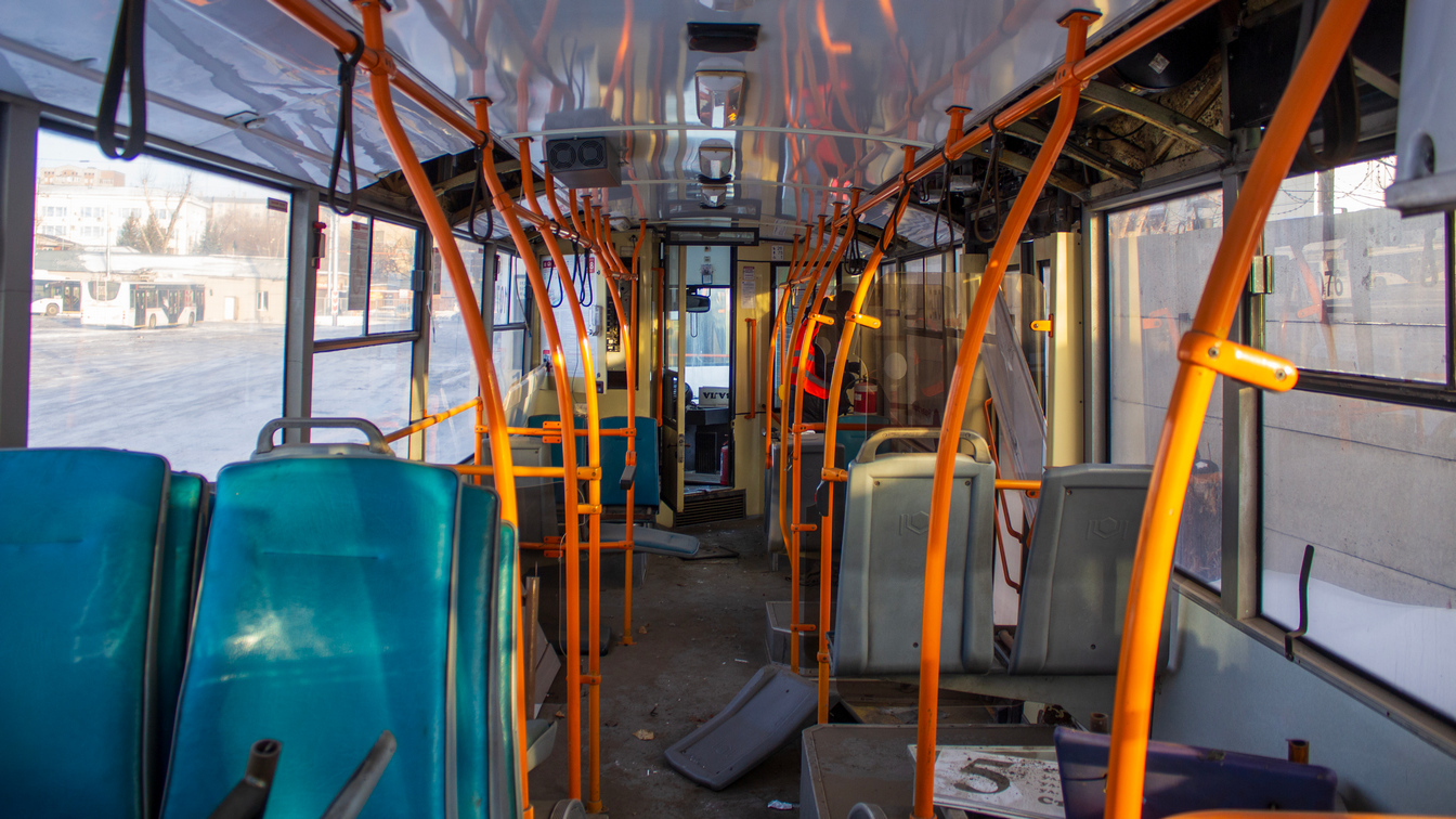 Красноярск, БКМ 321 № 1076