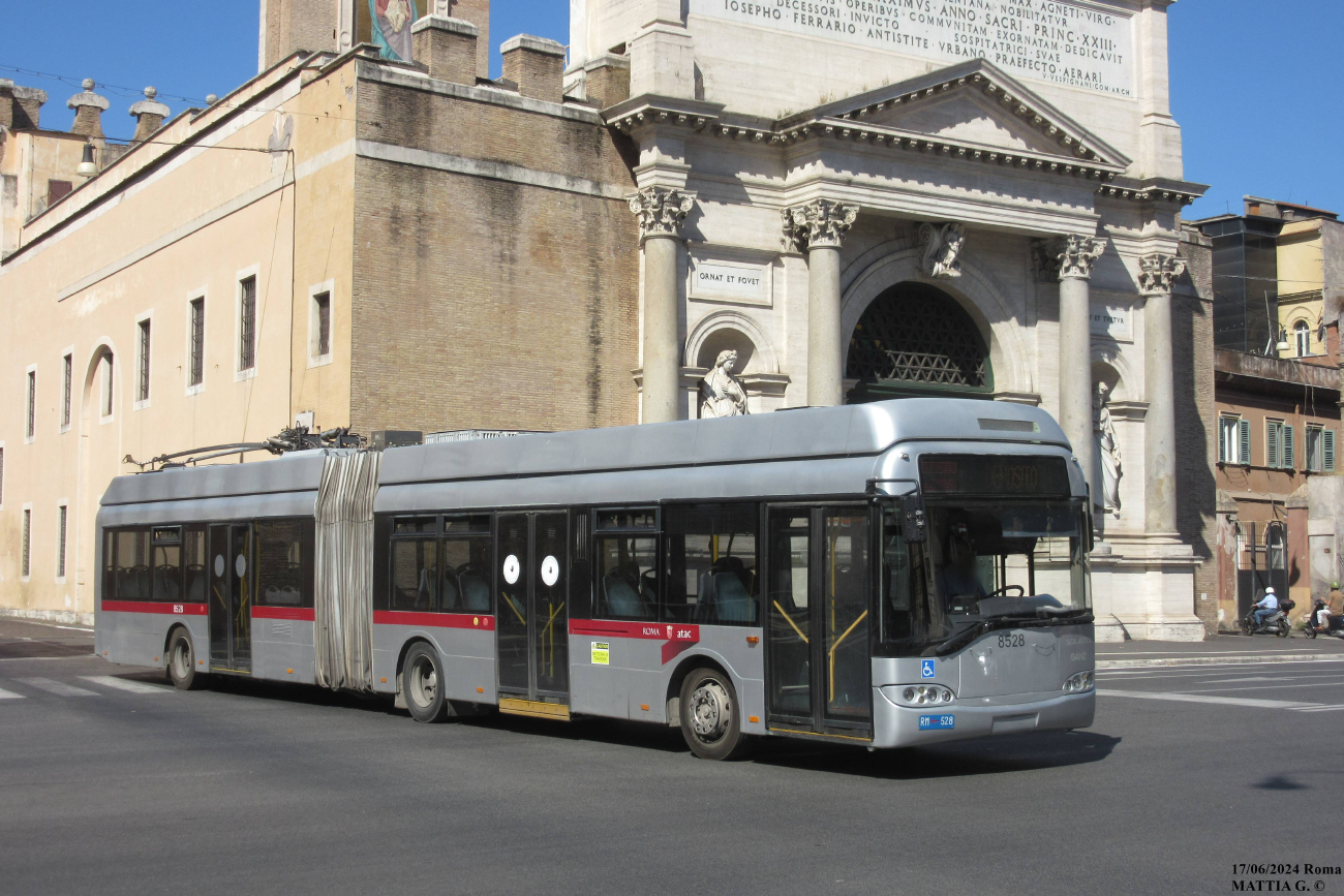 Róma, Solaris Trollino II 18 Ganz — 8528