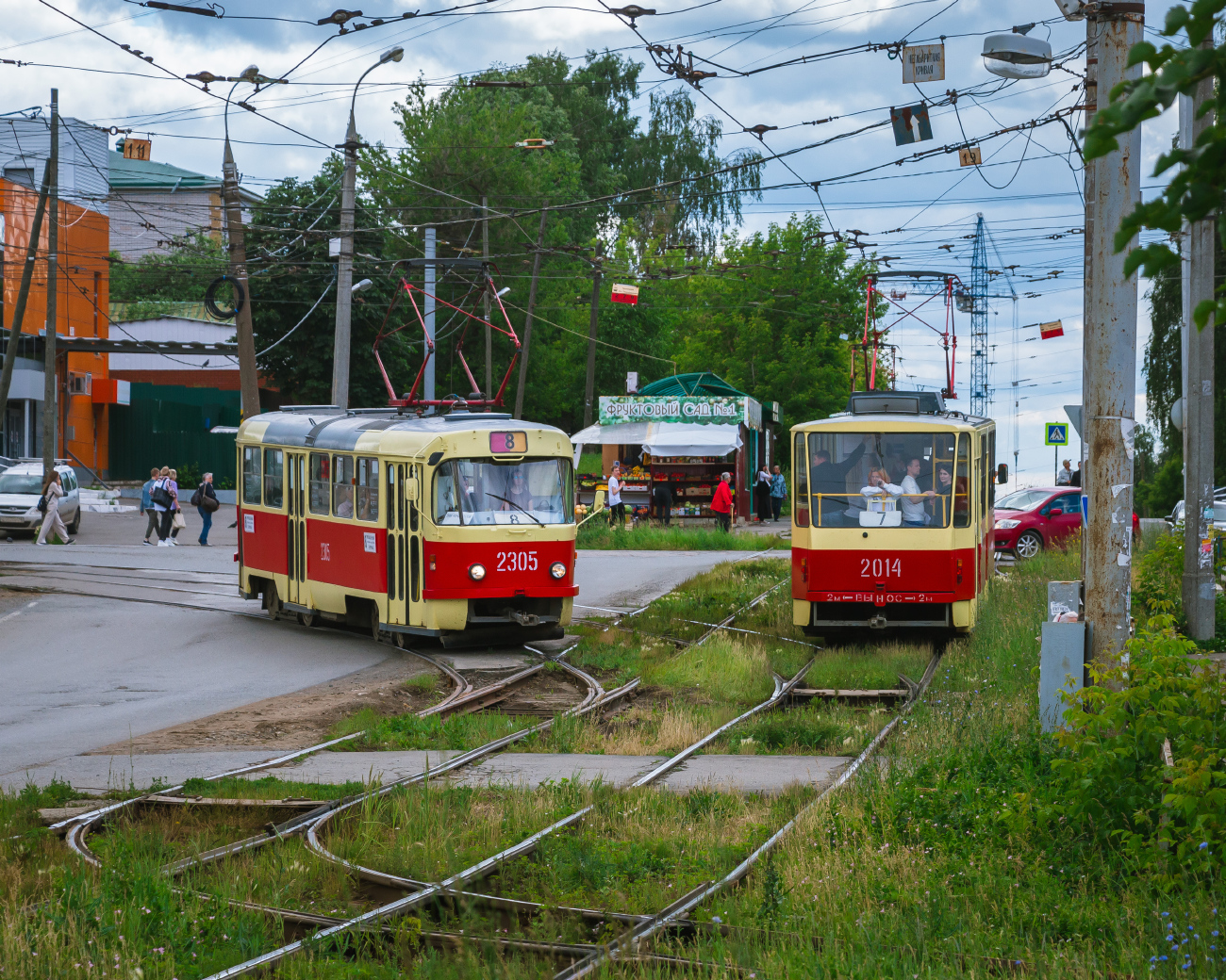 იჟევსკი, Tatra T3K № 2305; იჟევსკი, Tatra T6B5SU № 2014