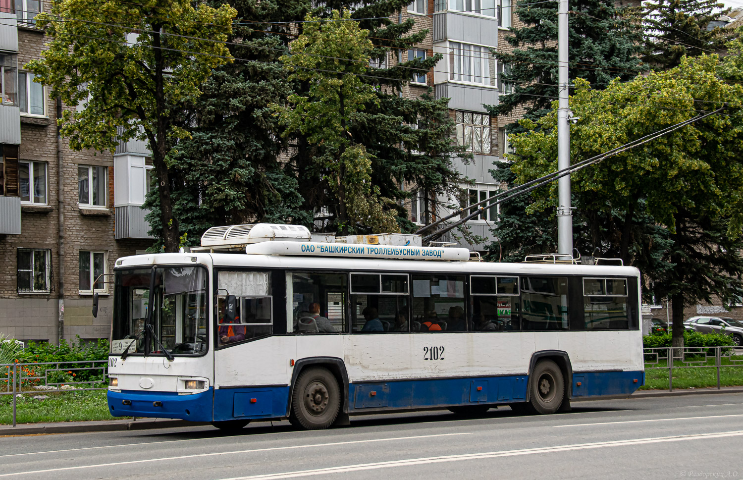 Уфа, БТЗ-52767А № 2102