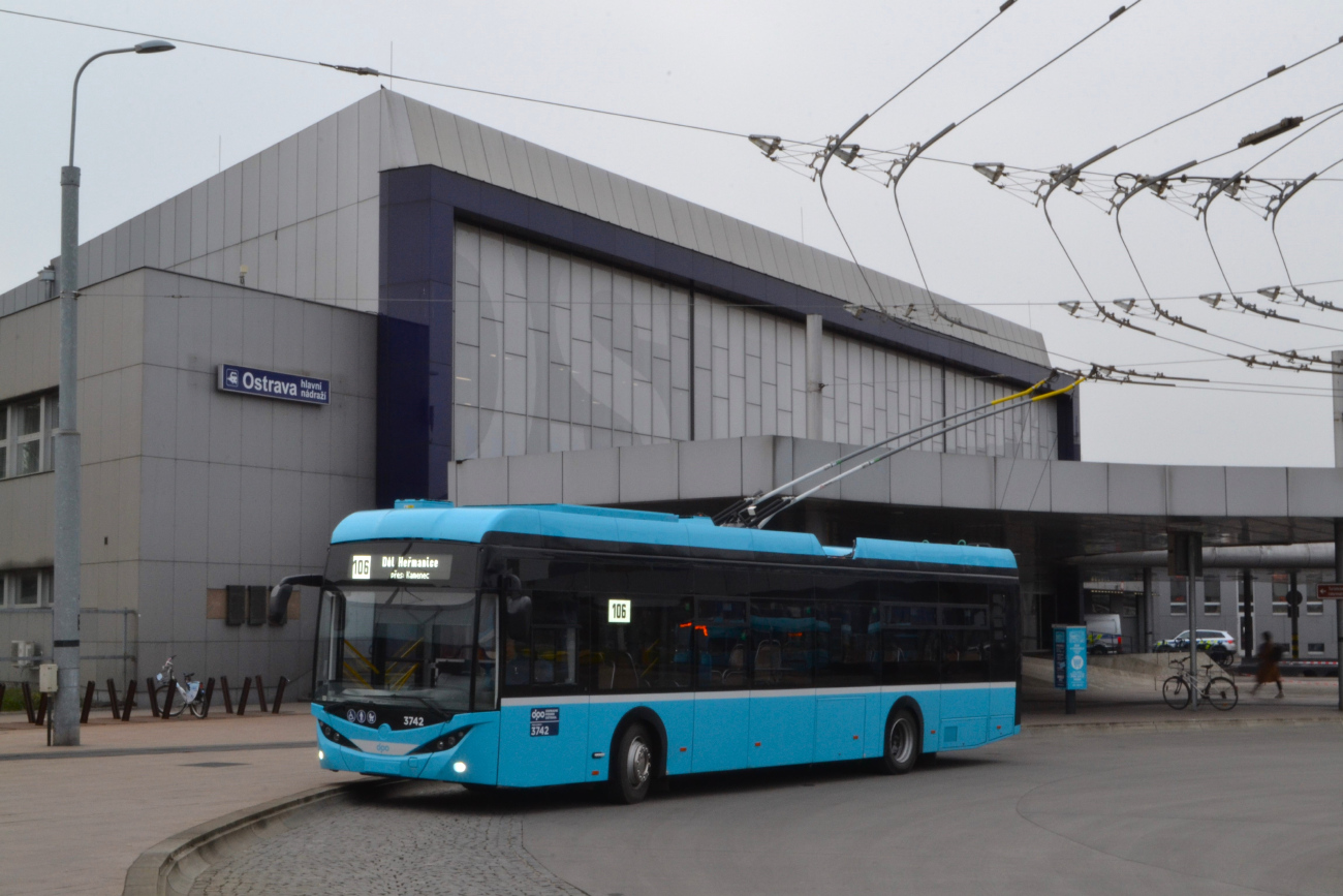 Острава, Škoda 36Tr TEMSA № 3742