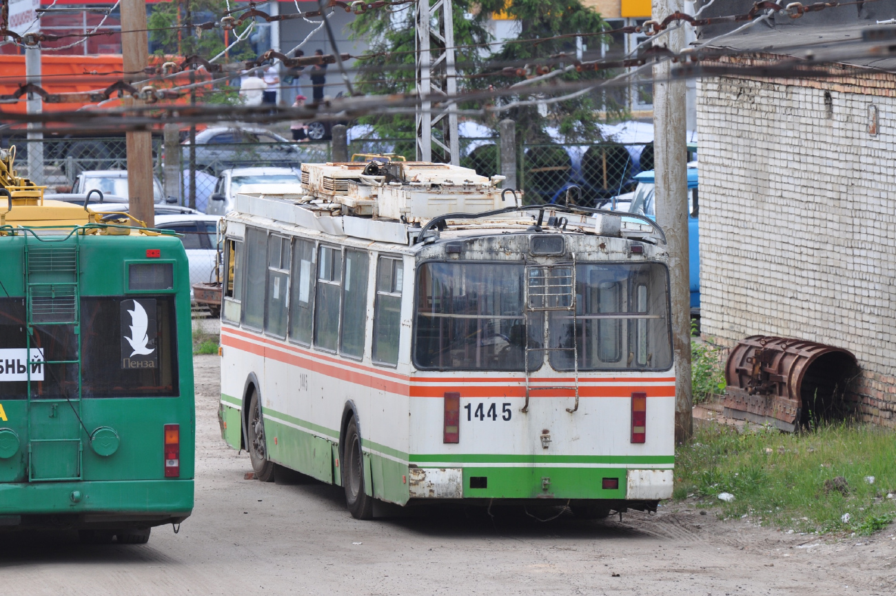 Пенза, ЗиУ-682Г-016 (017) № 1445