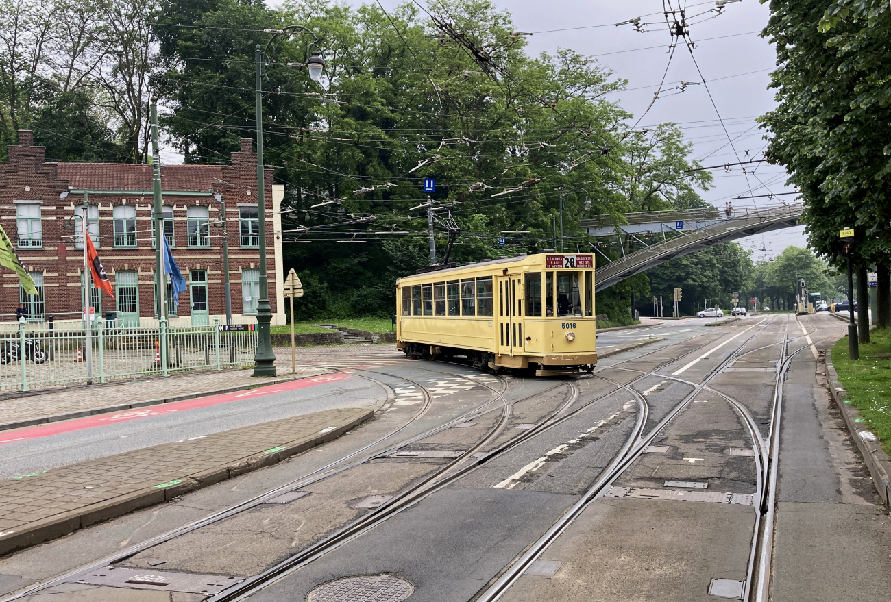 Brussels, MIVB/STIB Series 5000 Br. 5016