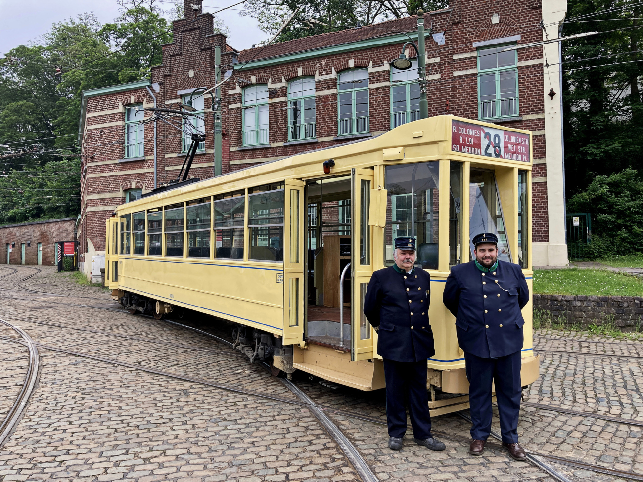 Electric transport employees