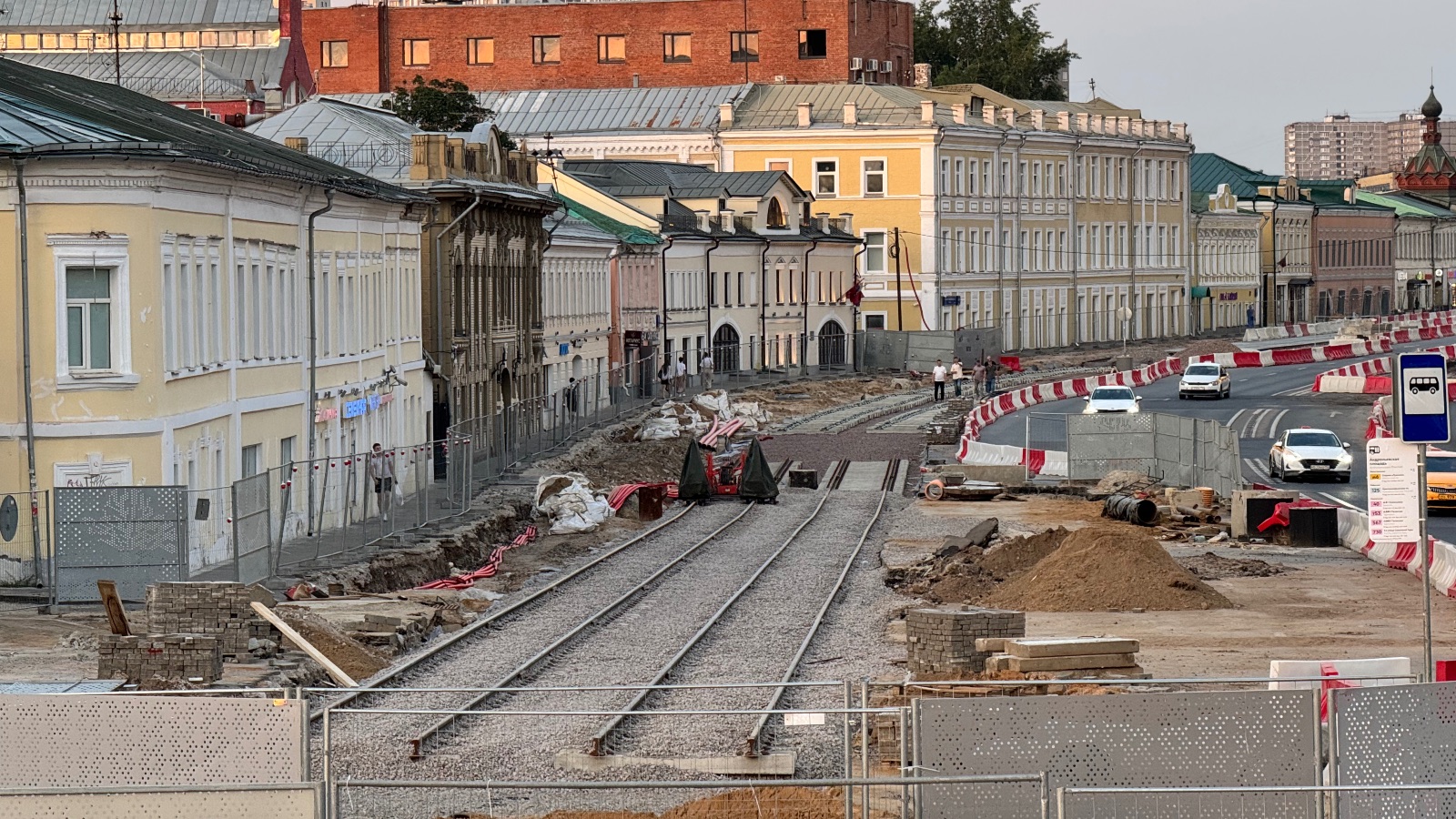Moscow — Construction of a tram line on Sergiya Radonezhskogo Street