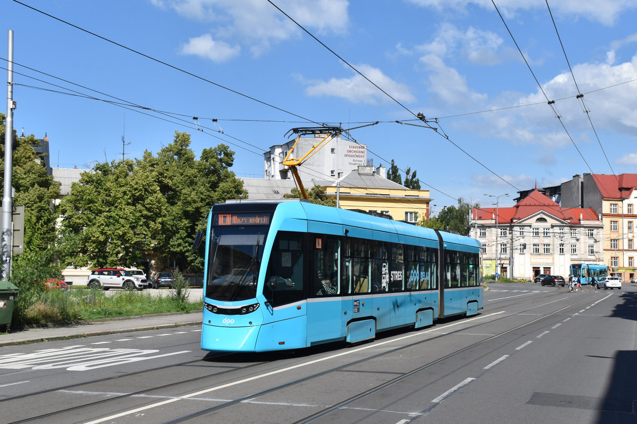 Ostrava, Stadler Tango NF2 Nr. 1733